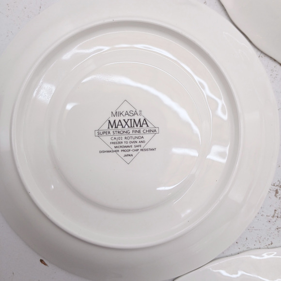 Mikasa Maxima Rotunda CAJ02 Plate Set – Blue Floral Japan Fine China Set of 4 - Picture 6 of 9